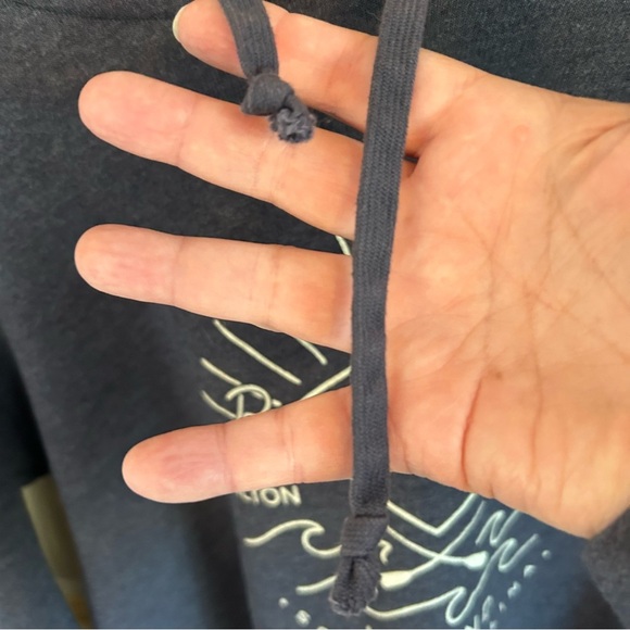 Blue 84 Hilton Head Island Beach Vibes Cropped Hoodie. Size Medium. - Picture 3 of 12